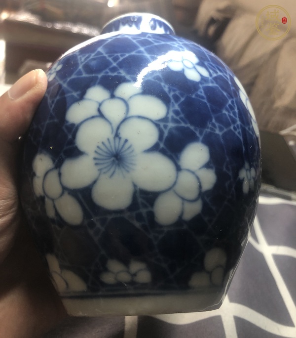 古玩陶瓷青花冰梅紋罐真品鑒賞圖
