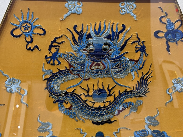 古玩雜項(xiàng)民國(guó)·龍紋刺繡真品鑒賞圖