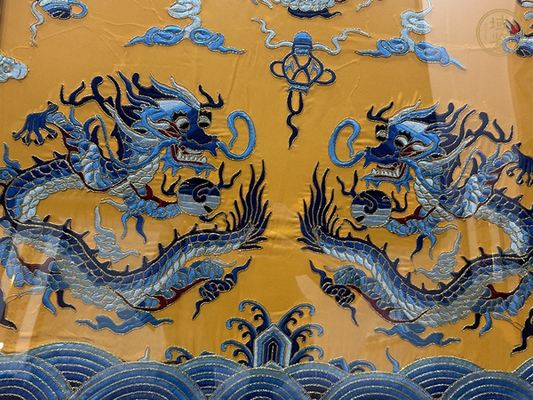 古玩雜項(xiàng)民國(guó)·龍紋刺繡真品鑒賞圖