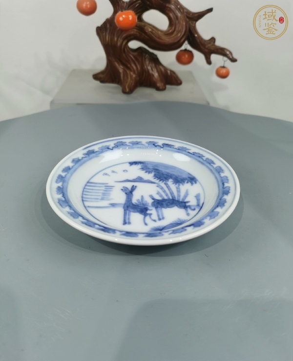 古玩陶瓷鹿紋青花盤真品鑒賞圖