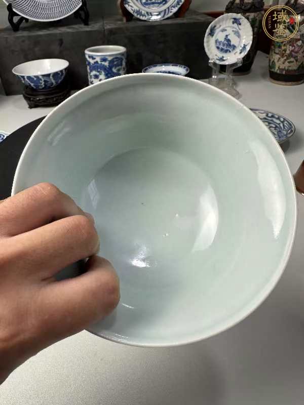 古玩陶瓷青花纏枝花卉紋蓋碗真品鑒賞圖