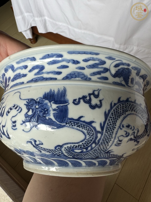 古玩陶瓷清光緒青花雙龍戲珠紋香爐真品鑒賞圖