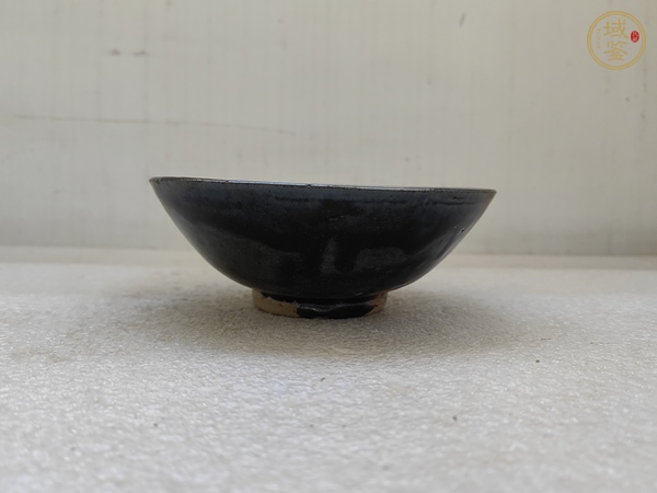 古玩陶瓷磁州窯窯變黑釉茶碗真品鑒賞圖