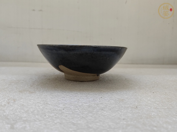 古玩陶瓷磁州窯窯變黑釉茶碗真品鑒賞圖