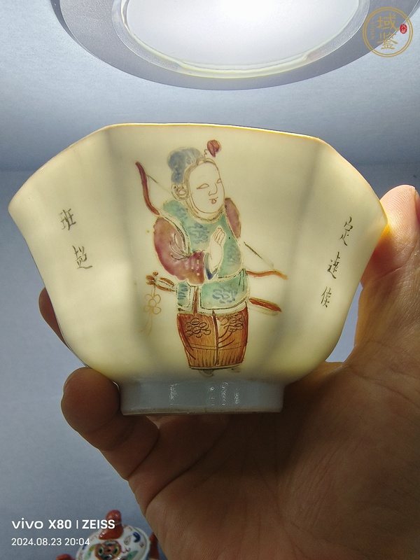 古玩陶瓷粉彩無雙譜人物紋八方碗真品鑒賞圖