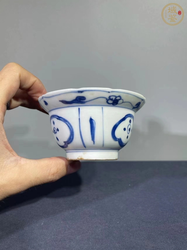 古玩陶瓷青花折沿杯真品鑒賞圖