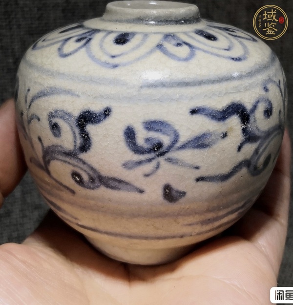 古玩陶瓷青花花卉紋罐真品鑒賞圖