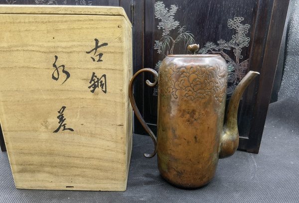 古玩轉(zhuǎn)賣清末民初 銅壺拍賣，當(dāng)前價格1799元