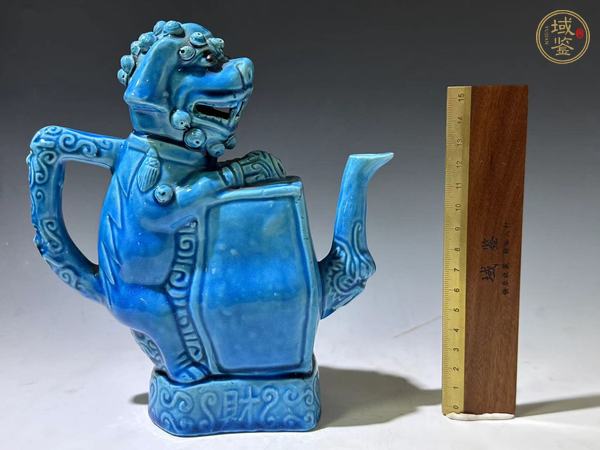 古玩陶瓷獅子孔雀藍(lán)真品鑒賞圖