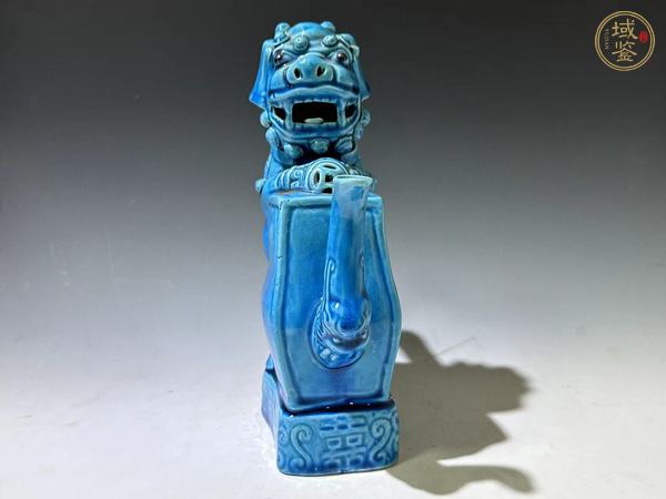 古玩陶瓷獅子孔雀藍(lán)真品鑒賞圖