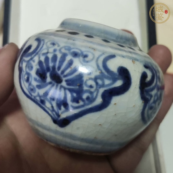 古玩陶瓷青花花卉圖案罐真品鑒賞圖