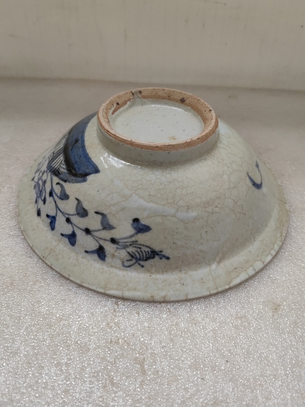 古玩陶瓷哥釉青花牡丹紋折沿碗拍賣,當前價格1100元