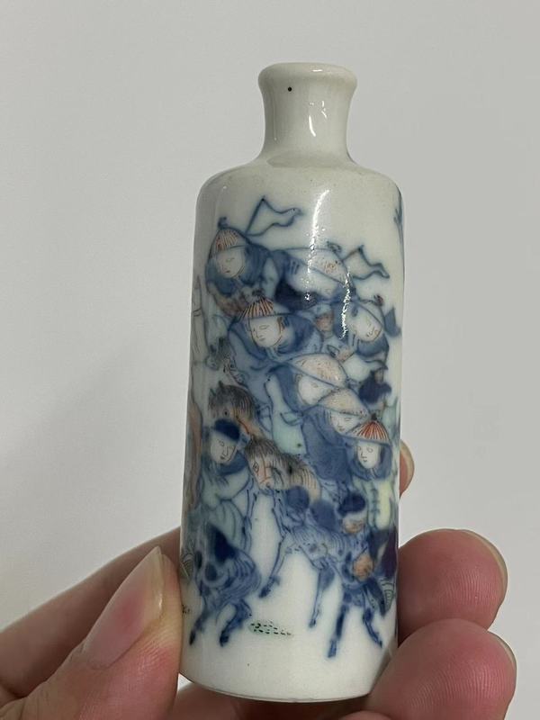 古玩陶瓷青花斗彩人物鼻煙壺拍賣，當(dāng)前價格15000元