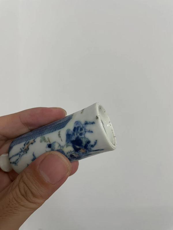 古玩陶瓷青花斗彩人物鼻煙壺拍賣，當(dāng)前價格15000元