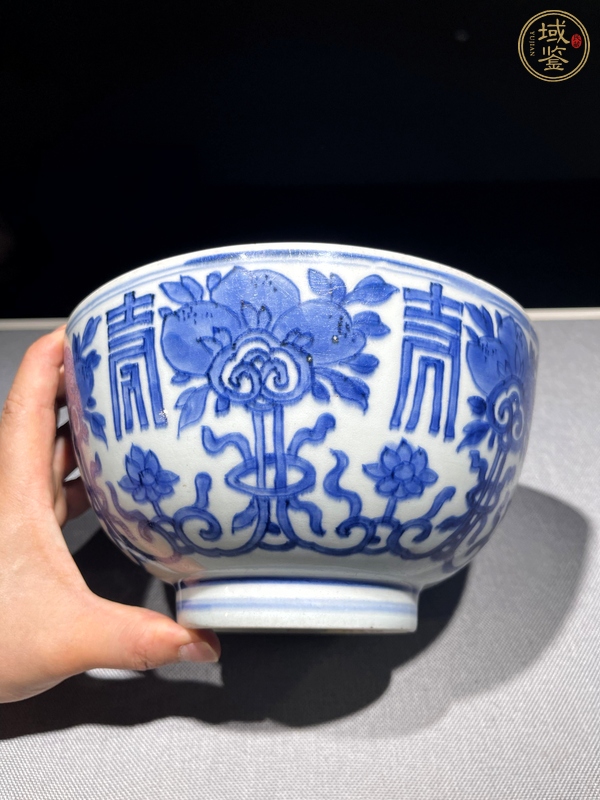 古玩陶瓷青花花間壽字紋墩式碗真品鑒賞圖