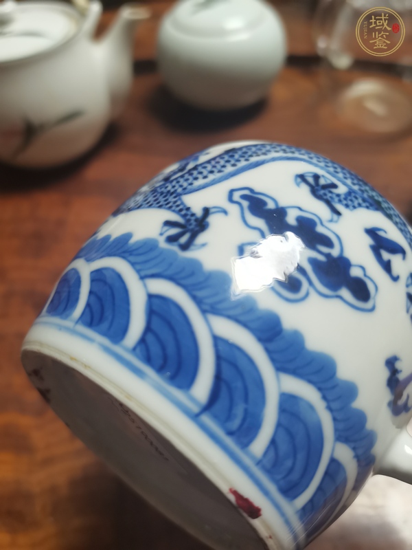 古玩陶瓷青花趕珠龍紋茶壺真品鑒賞圖