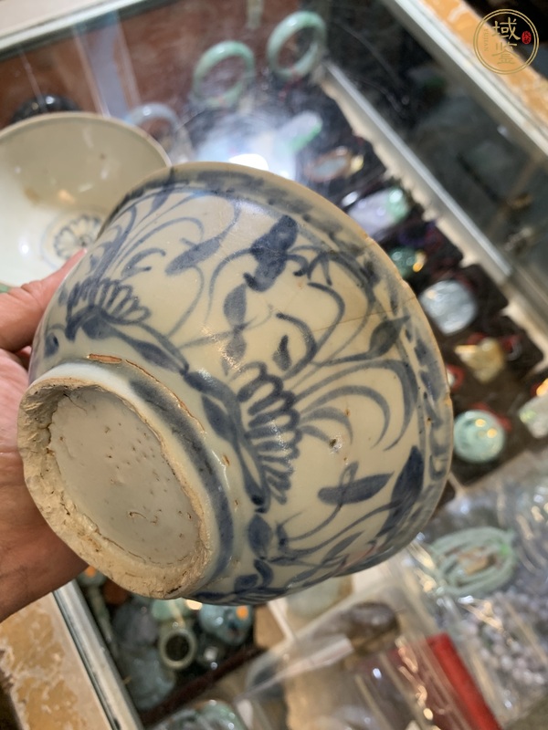 古玩陶瓷青花荷蓮紋茶碗，域鑒不允許估價真品鑒賞圖