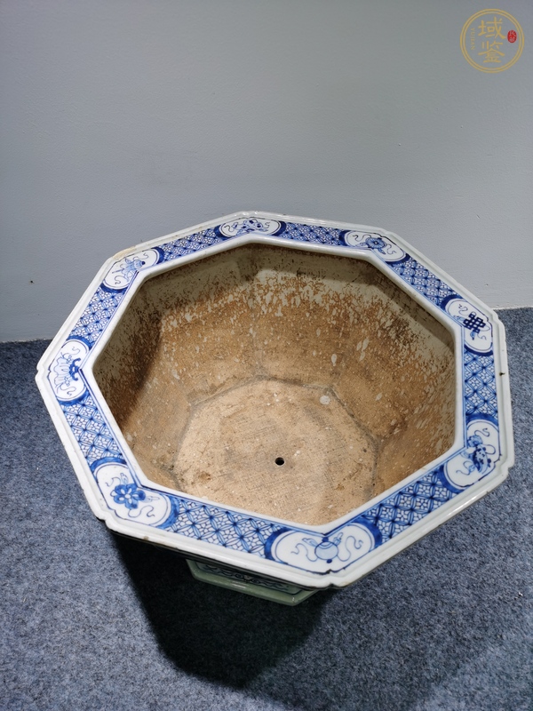 古玩陶瓷青花花卉紋八方花盆真品鑒賞圖