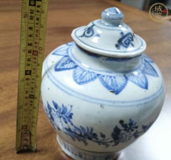 古玩陶瓷青花花卉紋罐真品鑒賞圖