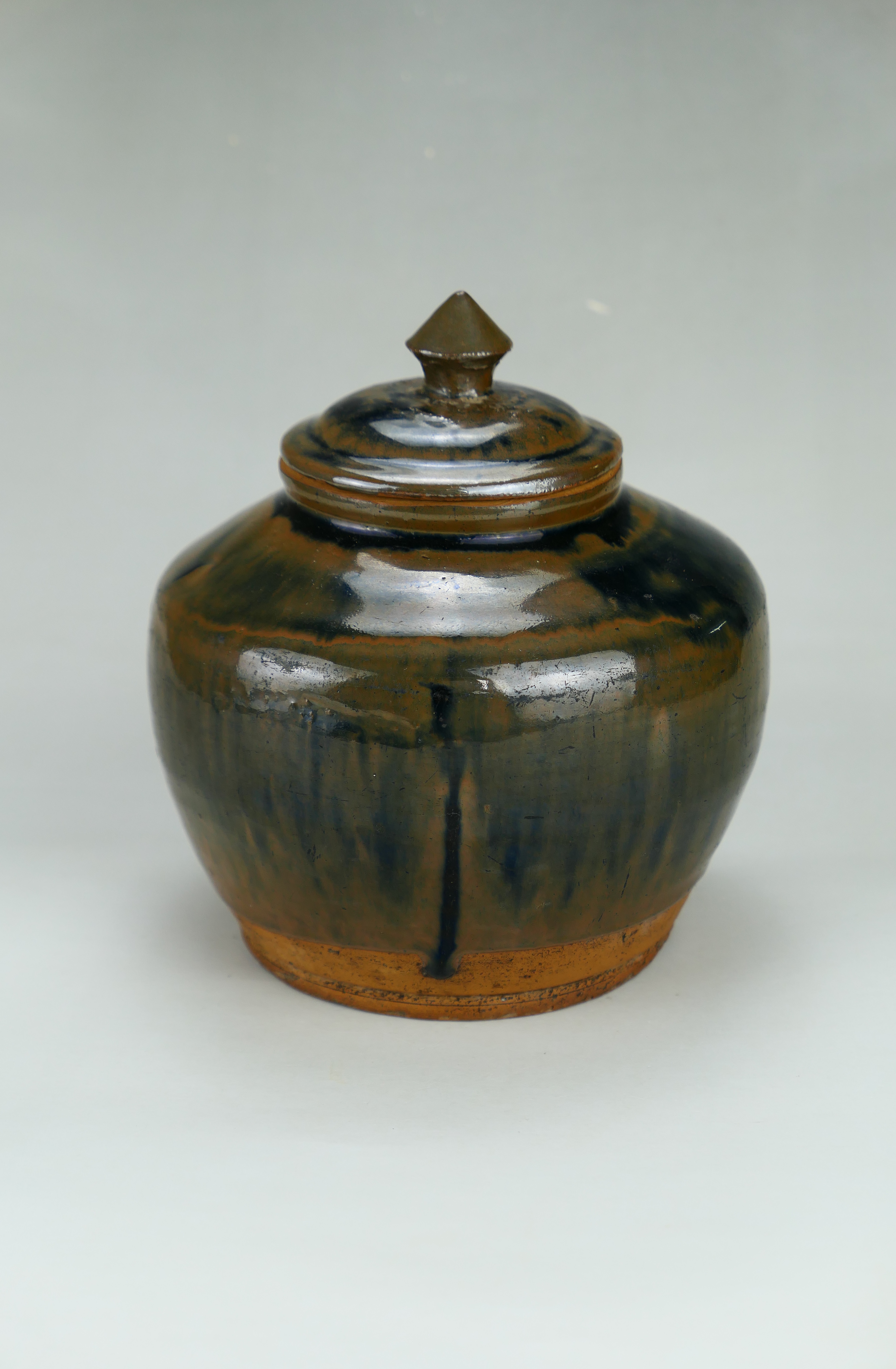 域鉴古玩】精品:明代耀州窑兔毫釉盖罐（1368年-1644年）拍卖价格
