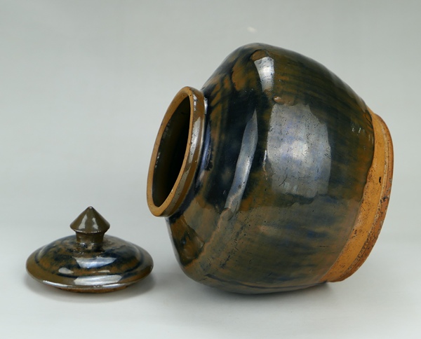 古玩陶瓷精品:明代耀州窯兔毫釉蓋罐(1368年-1644年)拍賣,當前價格1188元