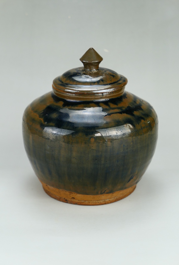 古玩陶瓷精品:明代耀州窯兔毫釉蓋罐(1368年-1644年)拍賣,當前價格1188元