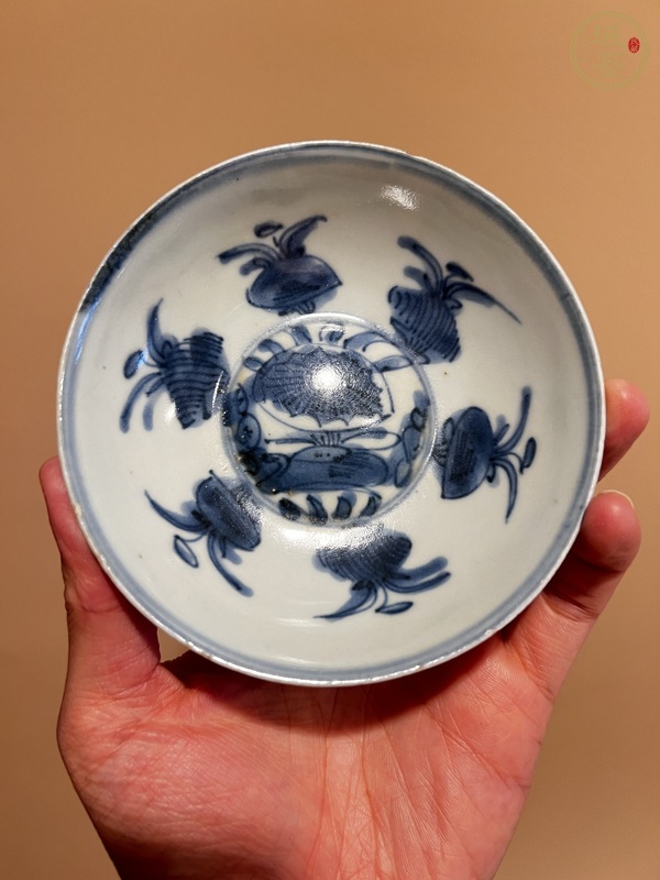 古玩陶瓷青花花卉紋盤真品鑒賞圖