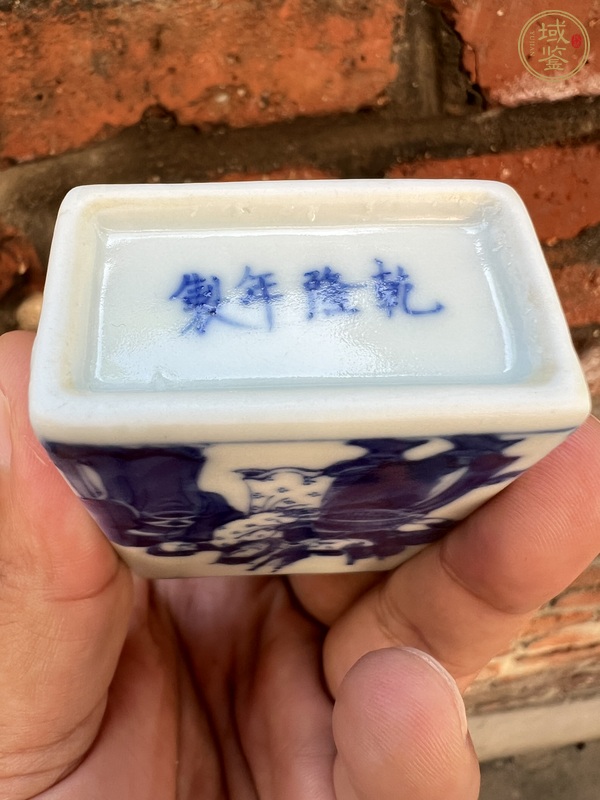 古玩陶瓷青花鼻煙壺真品鑒賞圖