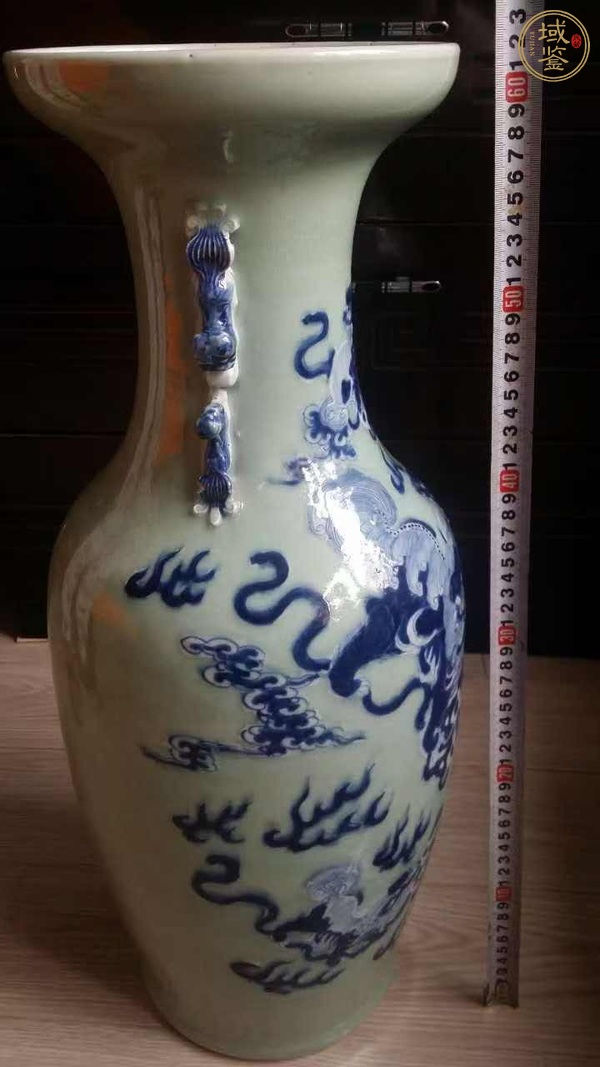 古玩陶瓷獅紋青花瓶真品鑒賞圖