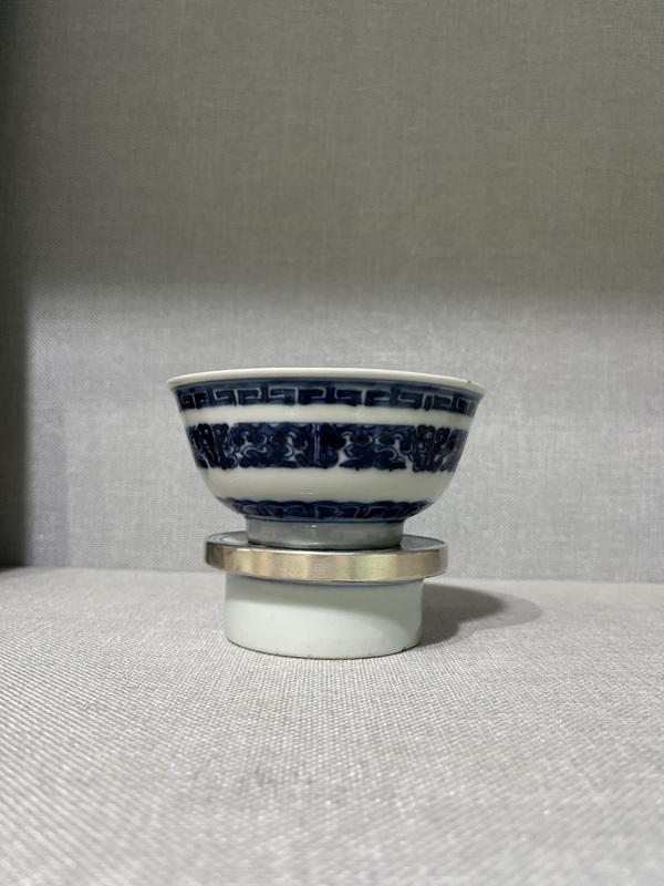 古玩陶瓷青花夔龍紋茶碗拍賣,當前價格5500元