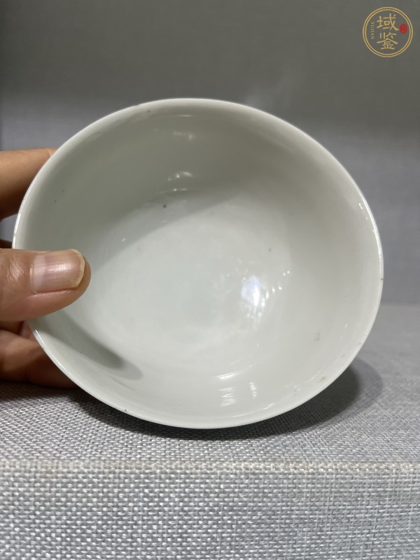 古玩陶瓷青花夔龍紋茶碗真品鑒賞圖