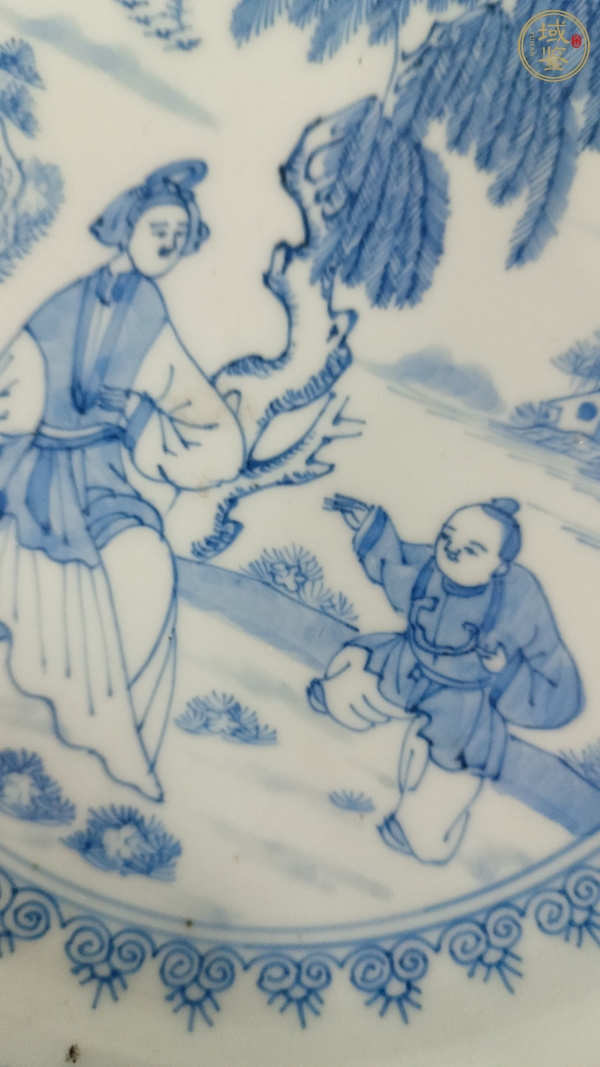 古玩陶瓷三娘教子圖青花盤真品鑒賞圖