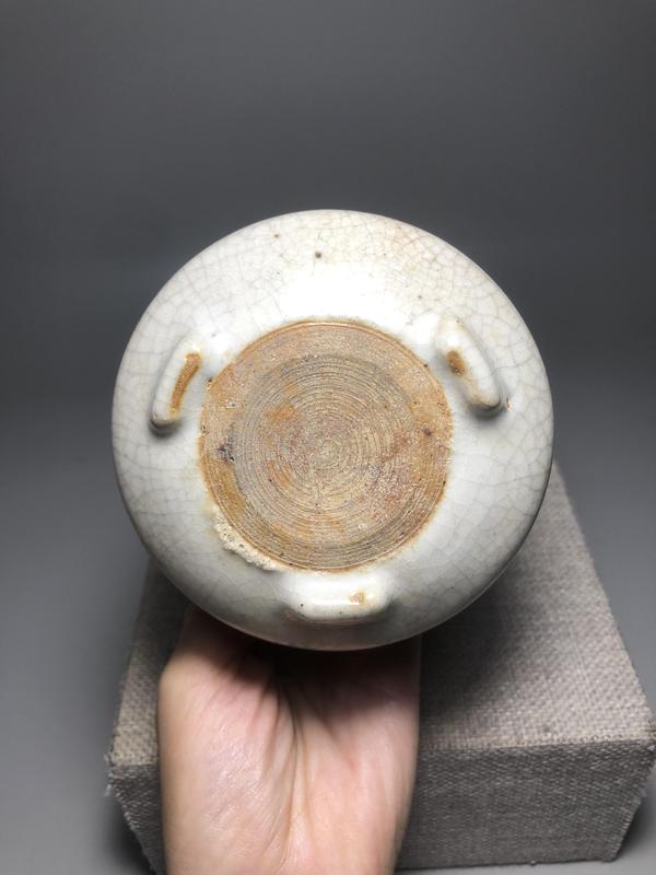 古玩陶瓷清乾隆,哥釉三足爐拍賣,當前價格4000元