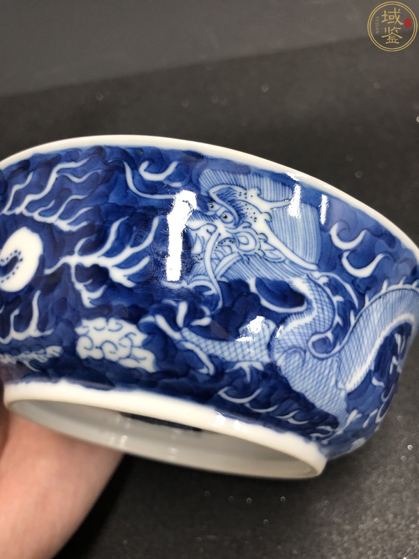 古玩陶瓷清晚期青花留白雙龍紋蓋碗拍賣,當前價格5000元