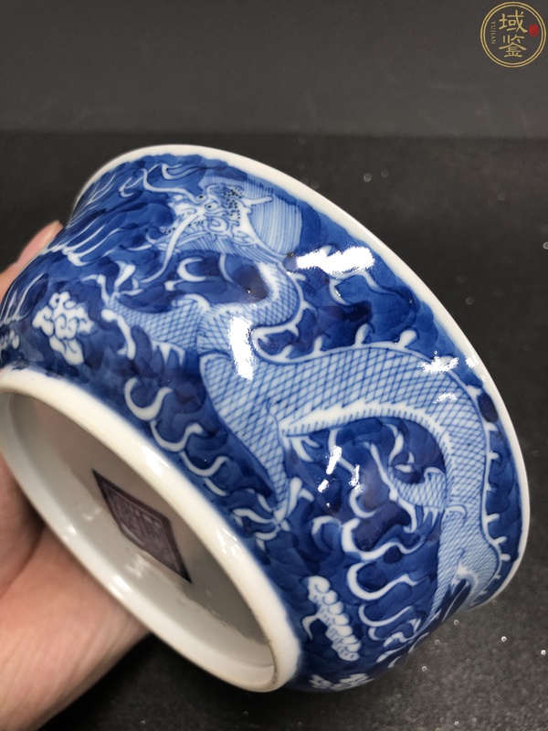 古玩陶瓷清晚期青花留白雙龍紋蓋碗拍賣,當前價格5000元