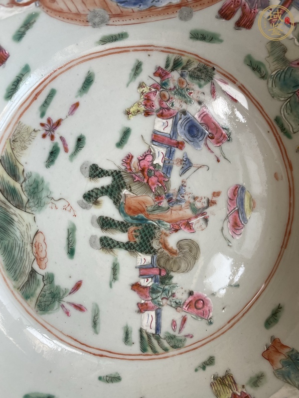 古玩陶瓷粉彩盆真品鑒賞圖