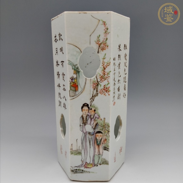 古玩陶瓷粉彩人物花卉詩(shī)文六方開(kāi)窗帽筒真品鑒賞圖