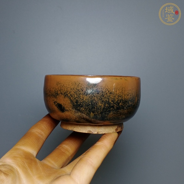 古玩陶瓷黑釉鐵銹花茶盞真品鑒賞圖