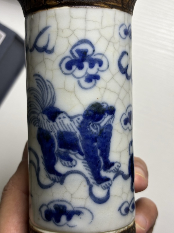 古玩陶瓷哥釉地鐵銹釉青花花插拍賣，當(dāng)前價(jià)格1600元