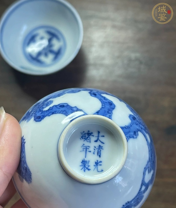 古玩陶瓷青花三松圖茶圓真品鑒賞圖