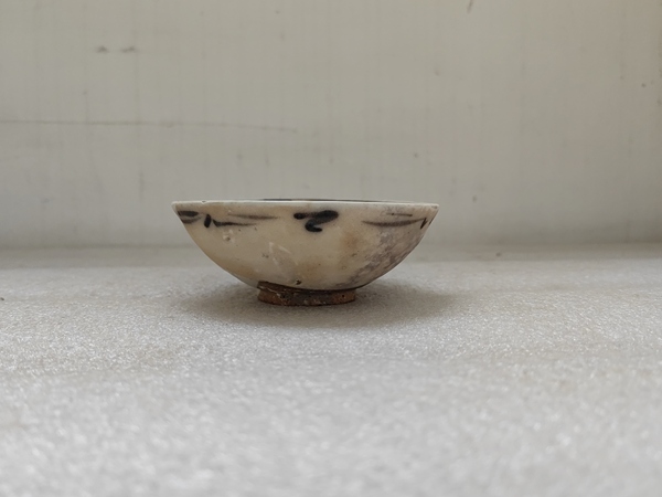 古玩陶瓷青花線條紋茶碗拍賣,當(dāng)前價(jià)格398元