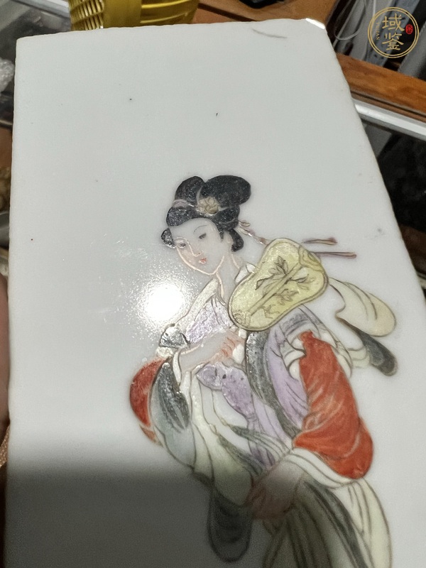 古玩陶瓷粉彩仕女人物瓷板真品鑒賞圖