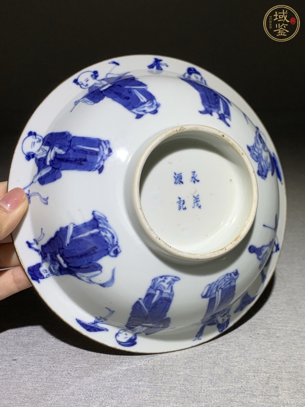 古玩陶瓷青花八仙人物碗真品鑒賞圖