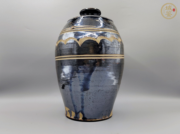 古玩陶瓷磁州窯黑釉刻水波紋梅瓶真品鑒賞圖
