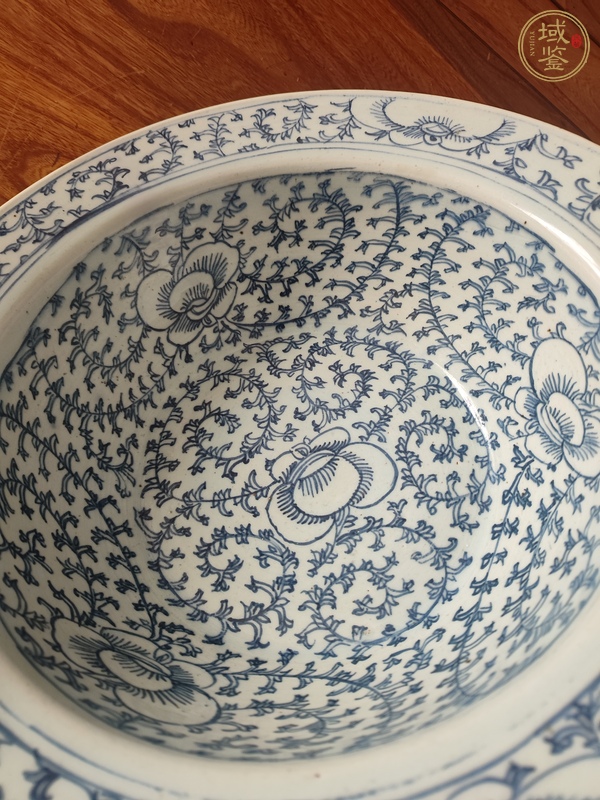 古玩陶瓷纏枝蓮凈手盆真品鑒賞圖