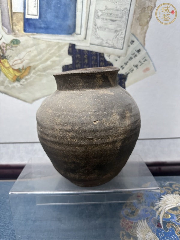 古玩陶瓷褐釉罐真品鑒賞圖