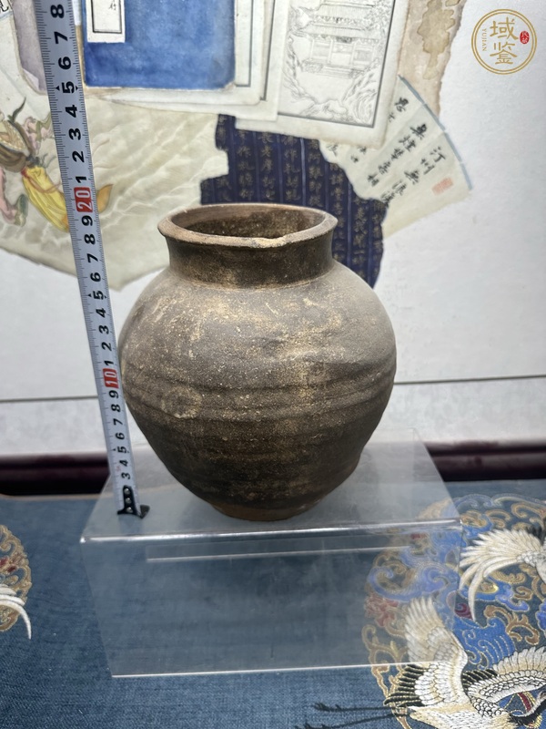 古玩陶瓷褐釉罐真品鑒賞圖