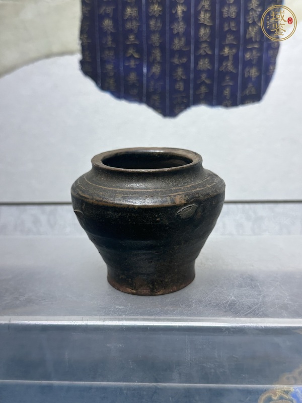 古玩陶瓷褐釉罐真品鑒賞圖