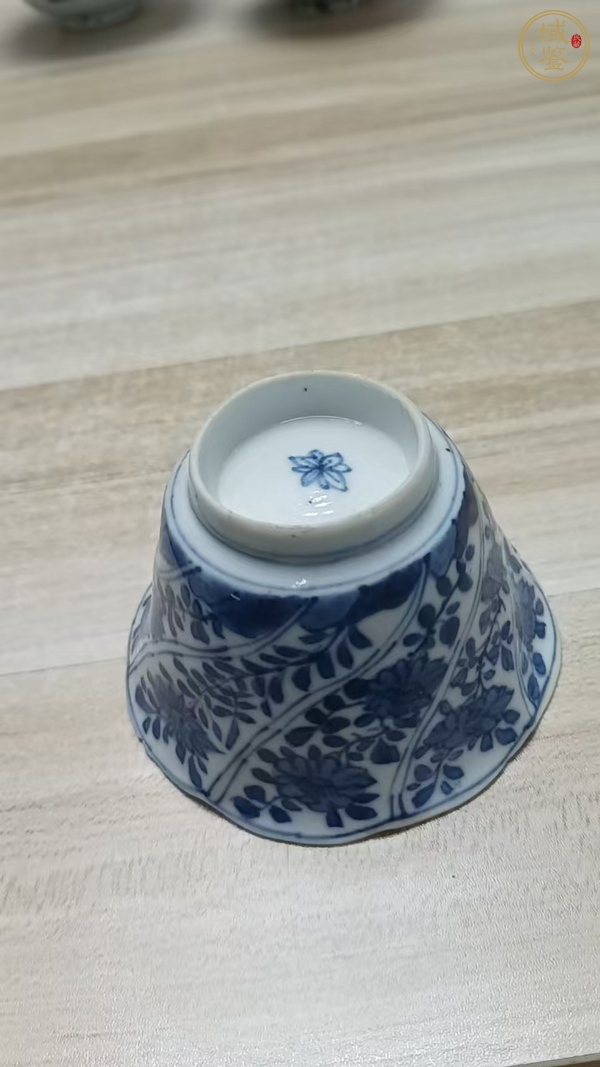 古玩陶瓷青花花卉紋花口杯真品鑒賞圖