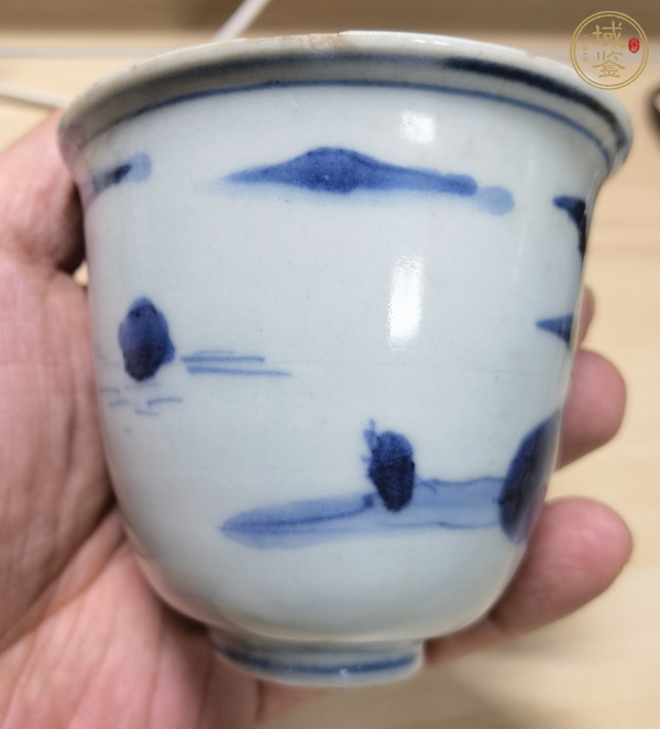 古玩陶瓷青花山水人物紋仰鐘杯真品鑒賞圖